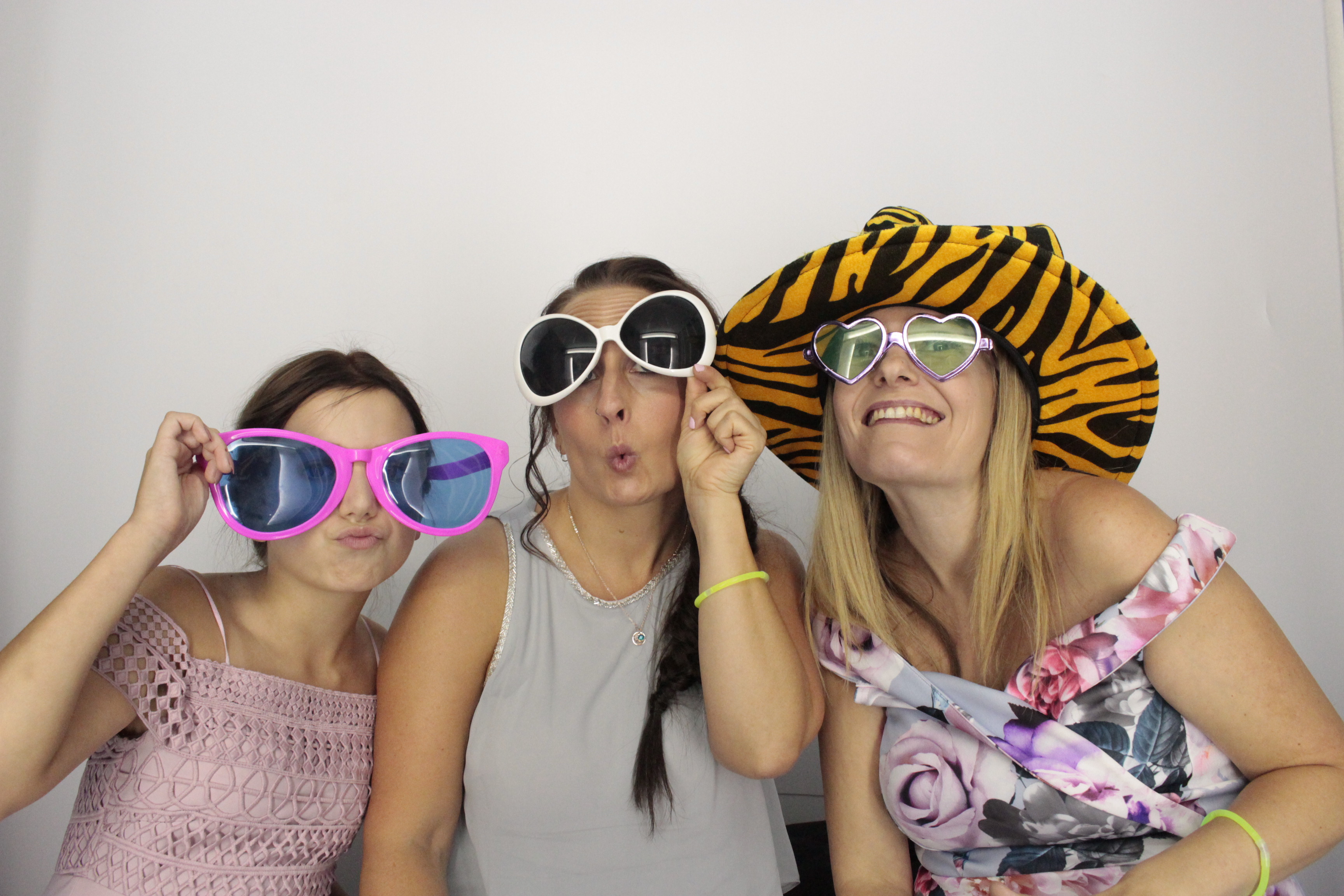 Ollie & Amy's Wedding | View more photos from the event at gallery.myphotoboothexperience.co.uk/u/MyPhotoBoothExperienceLtd/Ollie-Amys-Wedding